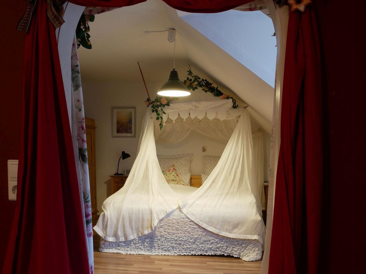Comic Fantasy Apartment *